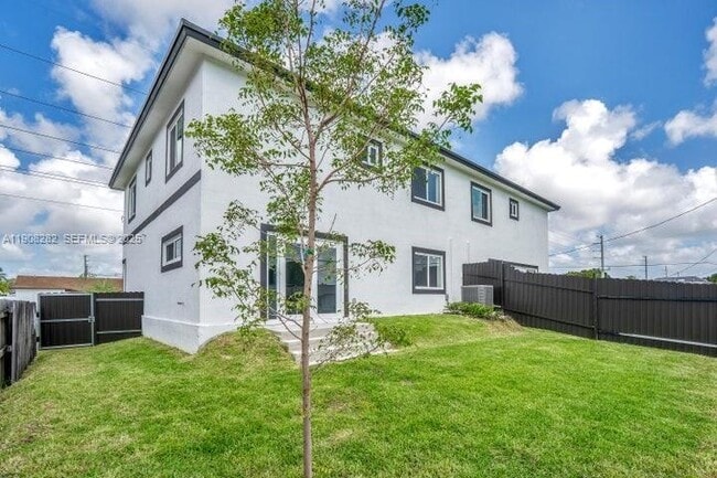 Photo - 16315 SW 107th Ave