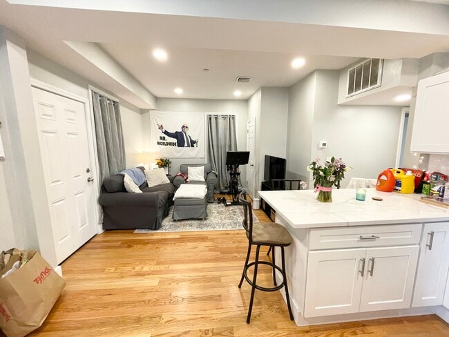 Photo - 19 Washburn St Unidad 3