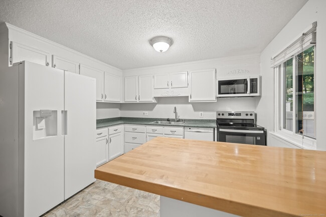 Photo - 45 Conestoga Way Unit 45