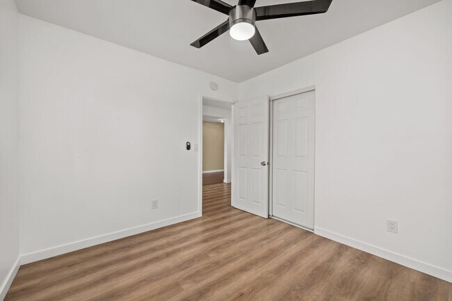 6233-6235 Dorothy Drive