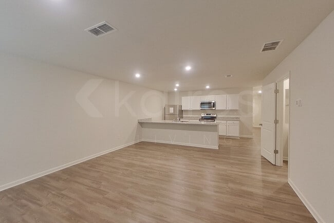 Photo - 332 Ironwood Ct