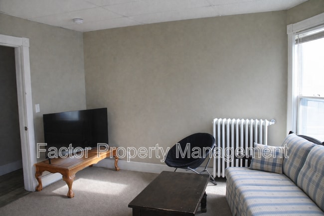 Photo - 328 N 6th St Unit 2