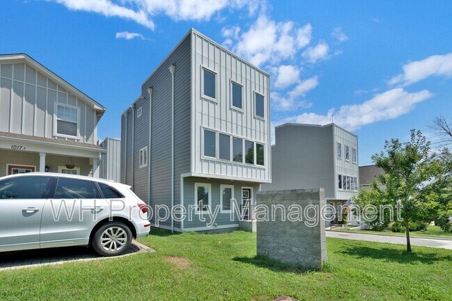 Photo - 1021A Elvira Ave