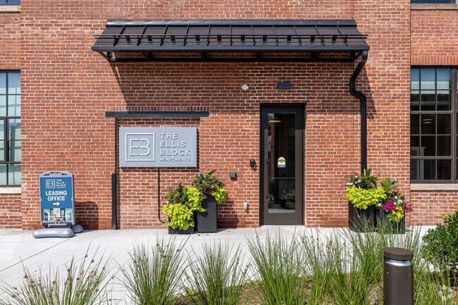 Photo - The Ellis Block