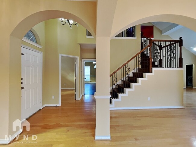 Photo - 102 Elm Fork Dr