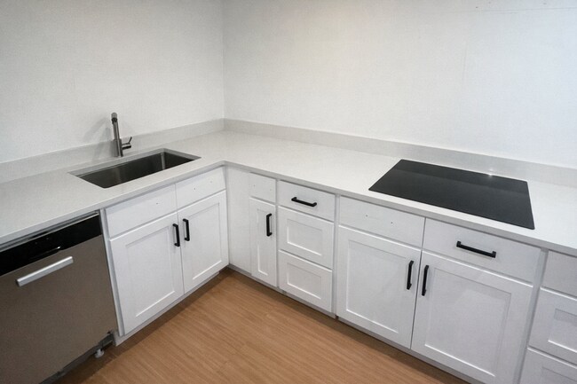 101 Allston Street Unidad LOWER LEVEL Unit B