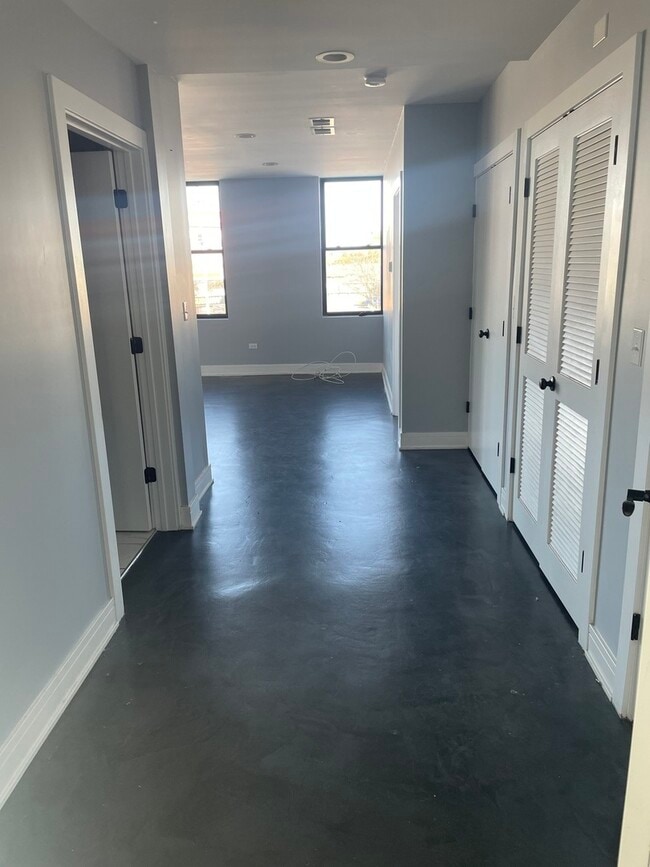 Photo - 10301 S Kedzie Ave