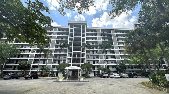 Building Photo - 2900 N Course Dr Unit 803 Rental