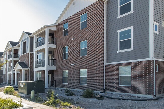 Photo - 3 br, 2 bath Condo - 2184 West Main Street...