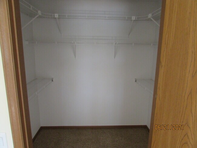 10 Woodridge Ct