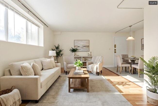 Photo - 120 Bradlee St Unidad 2