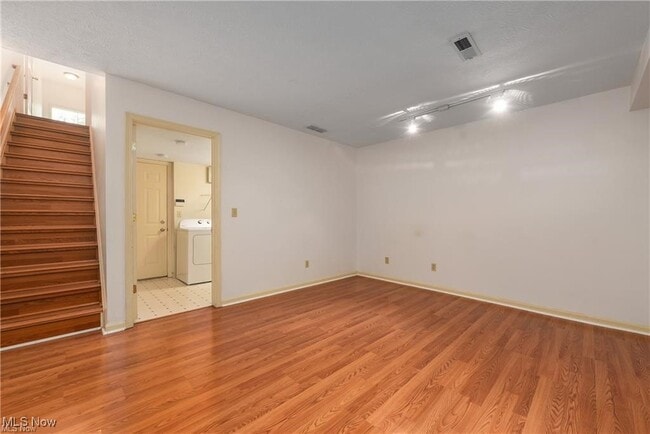 Building Photo - 8118 Chester Pkwy Rental