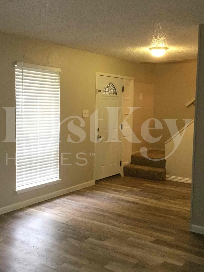 Photo - 3900 Brookgate Ct