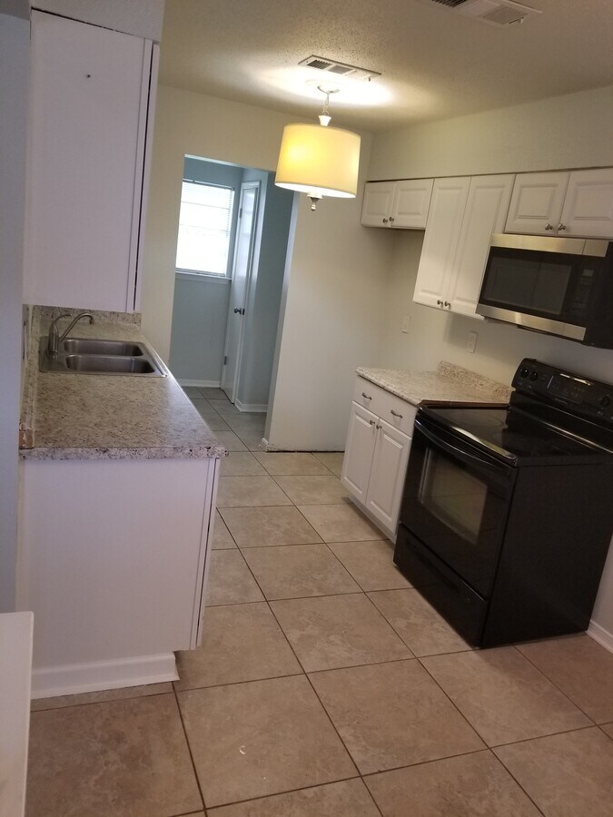 Photo - 1536 Natchez Ln