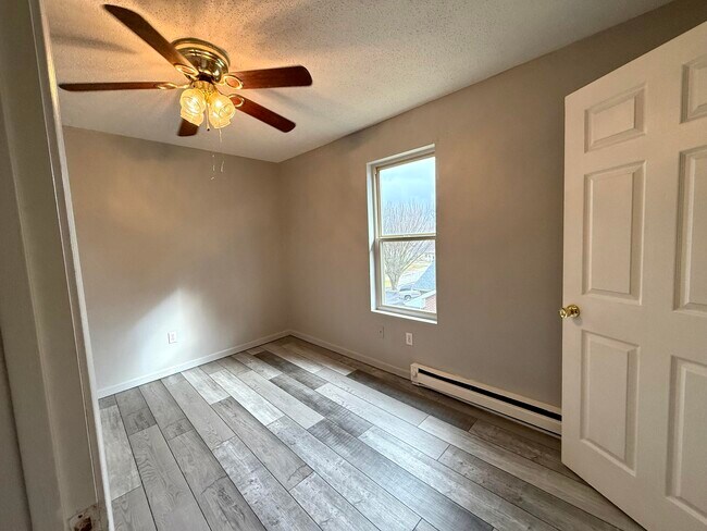 Photo - 307 N Maple St Unit 6