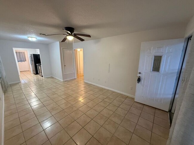 Photo - Gulf Breeze - Greenbriar Estates - 2 bedroom, 1 bathroom