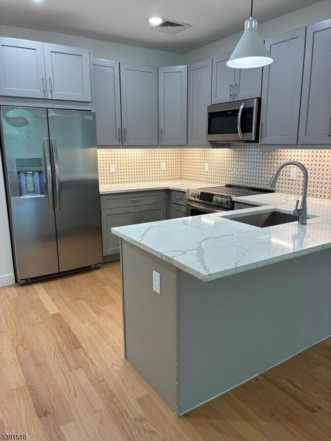 Photo - 1435 51st St Unit 414