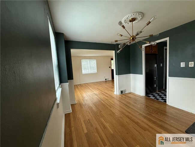 Photo - 182 Newman St