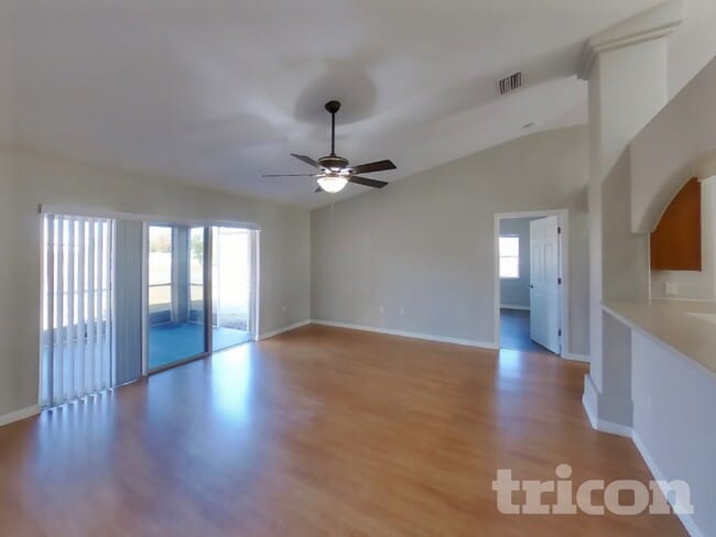 Photo - 2319 Estill Ave