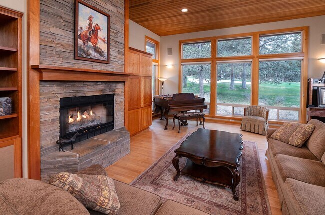 Photo - Move in special $1000 off first months ren...