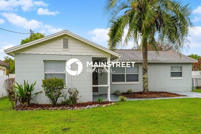 Photo - 3 Bedroom Pet-Friendly Home in KISSIMMEE, FL with Main Street Renewal