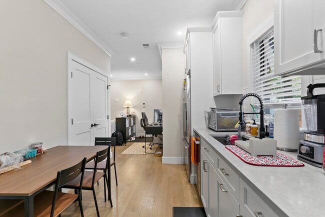 Photo - 13 Reedsdale St Unit #1