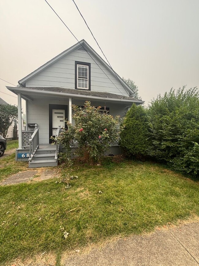 Building Photo - 2bd Single Cash Pay/Section 8