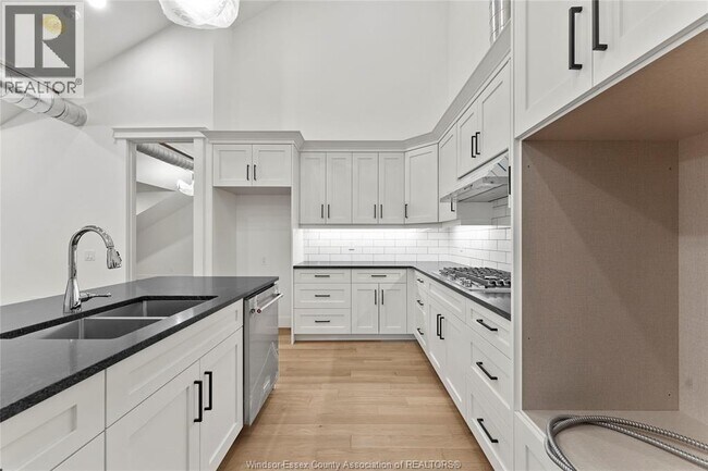 Photo - 247 Brock St Unité 403