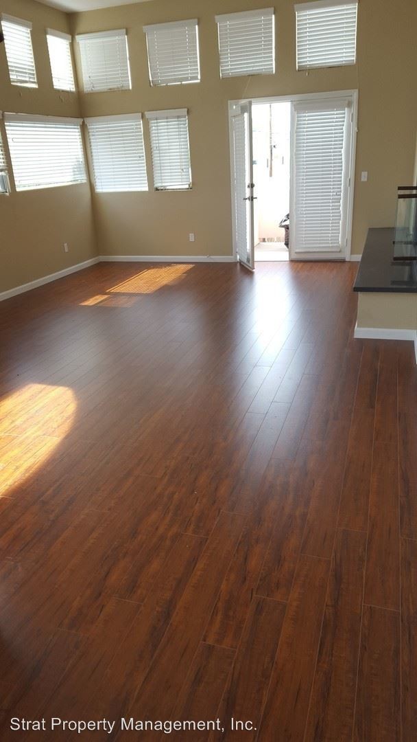 Photo - 951 Agate St