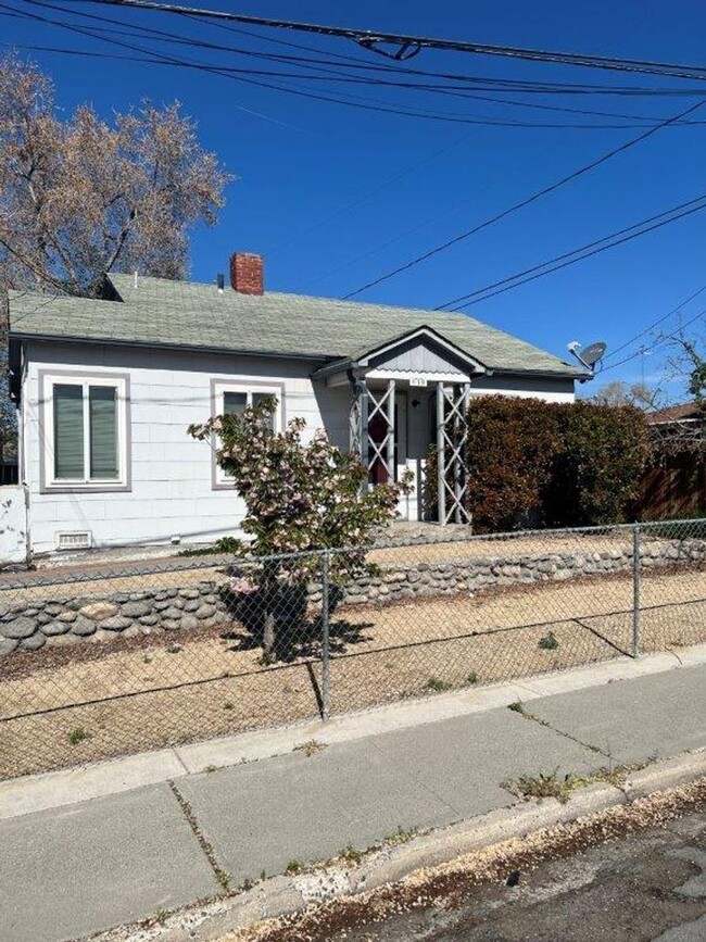 <b>Two Bedroom Conveniently located in Cen... - <b>Two Bedroom Conveniently located in Cen... Apartment Unit 619 18Th Street