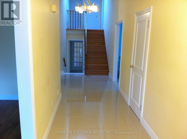 Photo - 853 Huntingwood Dr