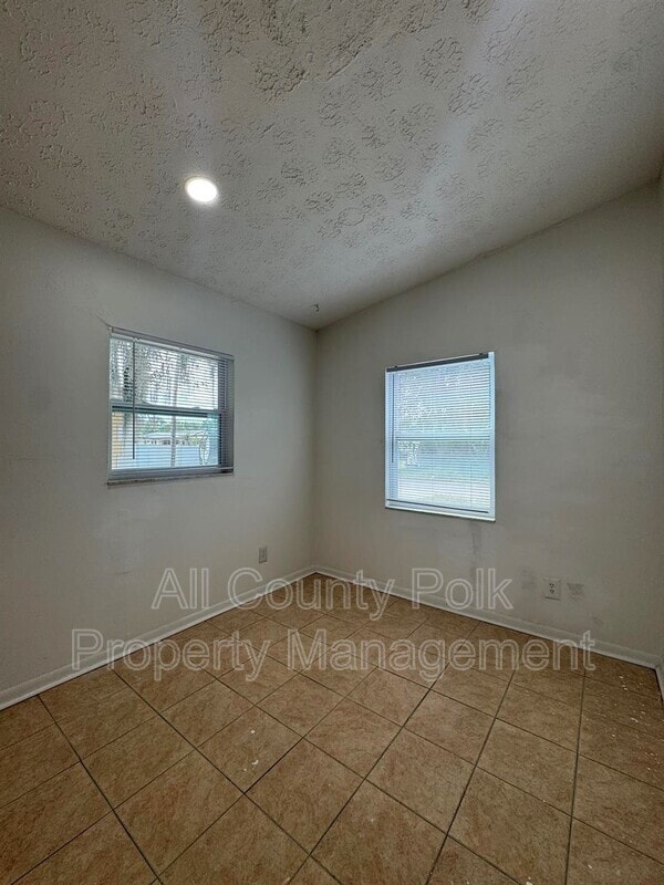 Photo - 3020 Galaxy Ln