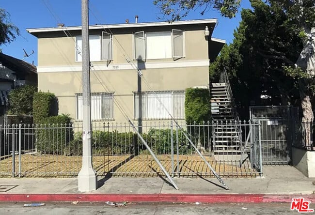 Photo - 7906 San Pedro St Unit 4