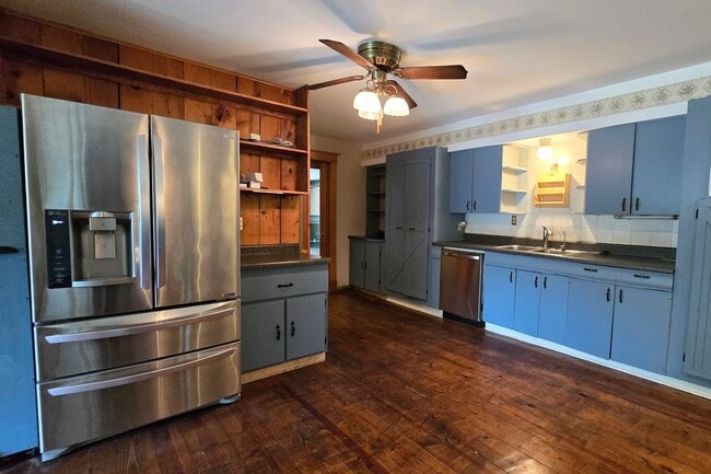 Photo - 600 Dewey St