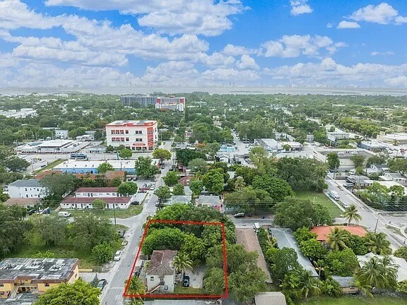 Photo - 142 NE 56th St Unidad A