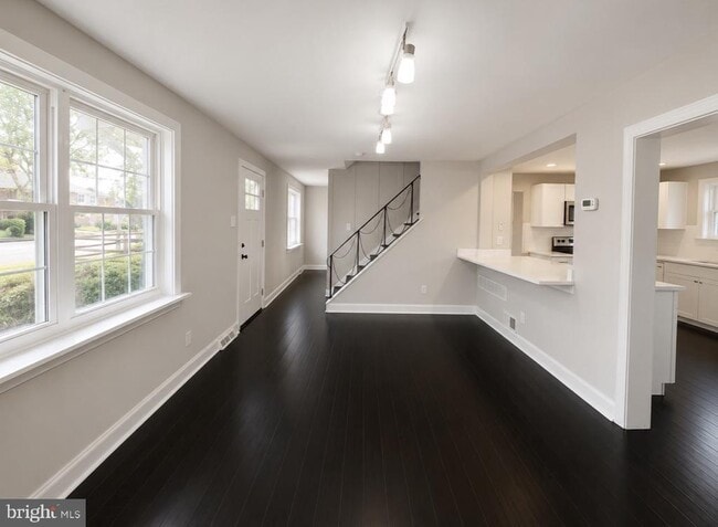 Photo - 256 W Beidler Rd