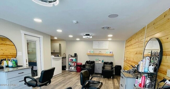 Photo - 17 Bound Ave