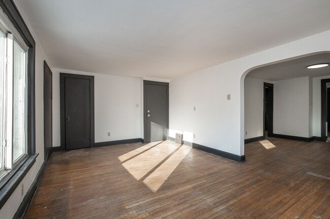 Photo - 7610 Dearborn Ave Unit Up