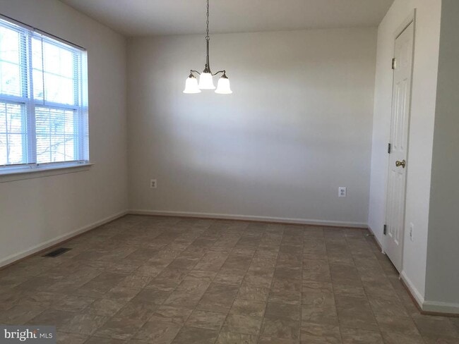 Photo - 201 Merrill Ct