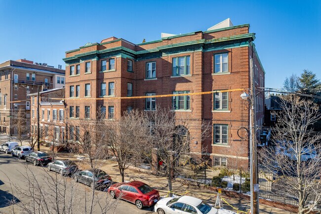 Photo - 900-916 E Moyamensing Ave Apartments