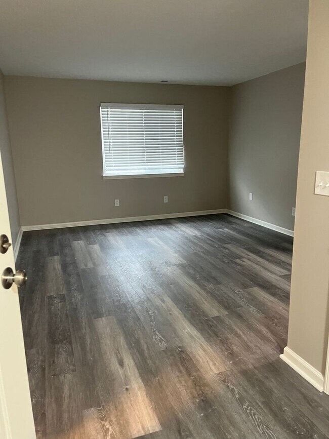 Photo - 3327-3335 Morse Rd Unit 3335