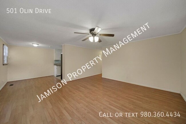 Photo - 501 Olin Dr