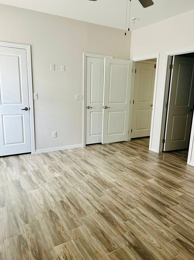 4907 Crown Point St Unit 2