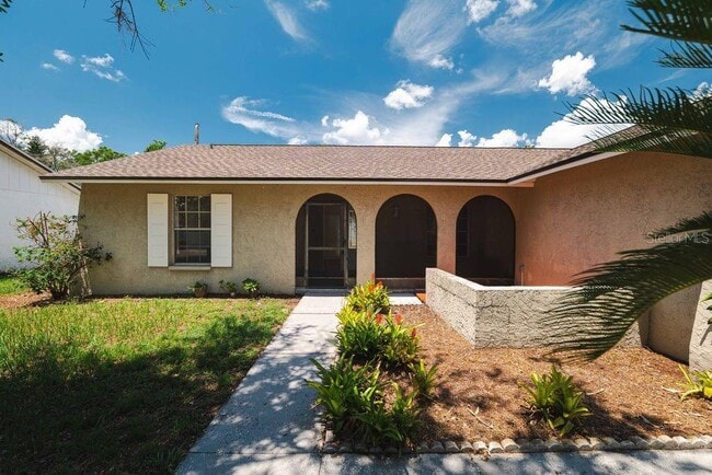 7504 N Sanibel Cir