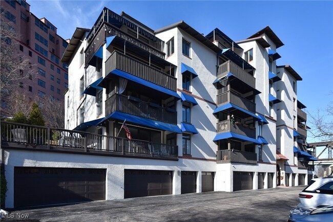 Photo - 19000 Lake Rd