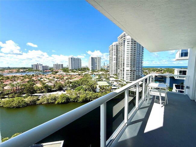 Building Photo - 20505 E Country Club Dr Unit 1432 Rental