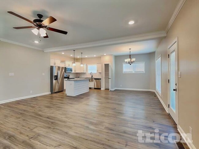 Photo - 129 Bonnell Dr