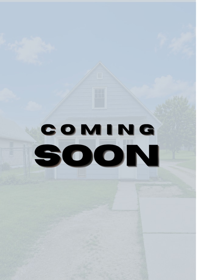 Building Photo - 628 13th Ave N