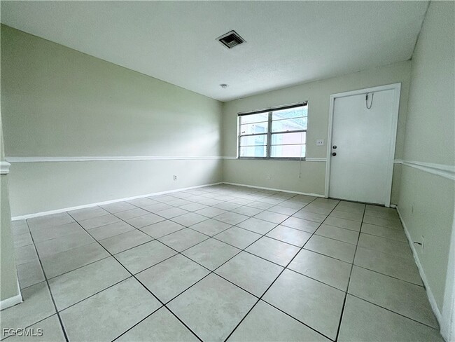 Building Photo - 4265 Desoto Ave Rental