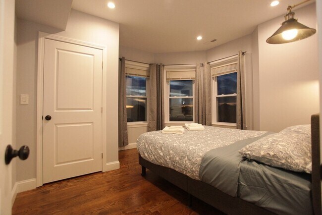 Photo - 289-291 Main St Unit 2